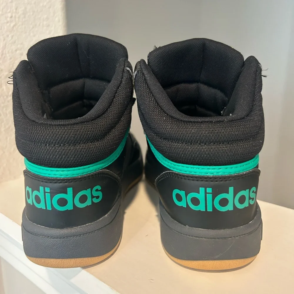 Adidas kids Hoops Mid 3.0 GZ9648 Black Green Gum Bottom Youth Size 4Y - Picture 6 of 9